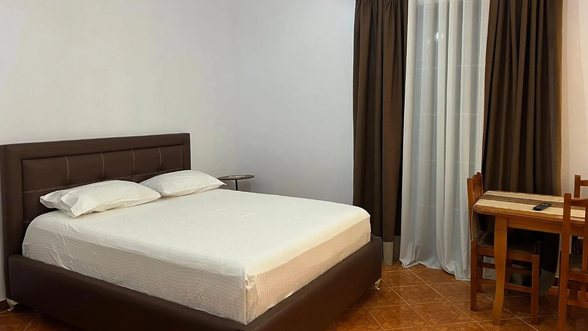Modern Seaside Stay With Sunset Views & Private Balcony Vlore
